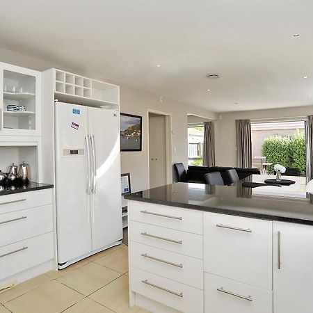 Regents 94B - Christchurch Holiday Homes Екстериор снимка